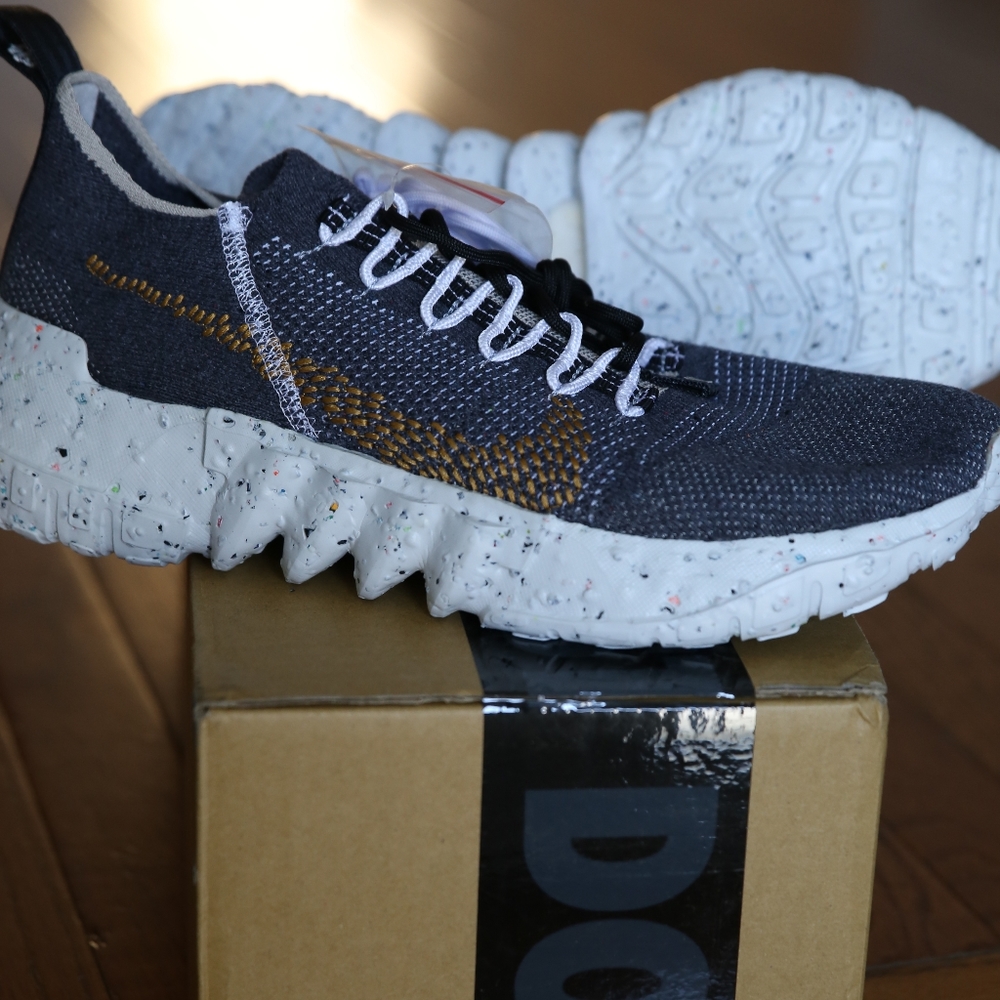 Nike Space Hippie 01